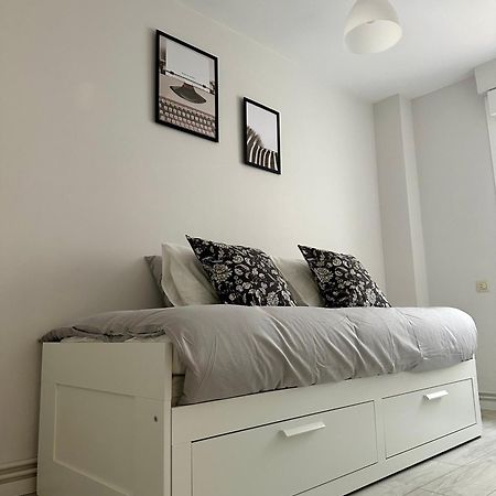 Cozy Flat 5 Mins From The Beach Gijón Exterior foto