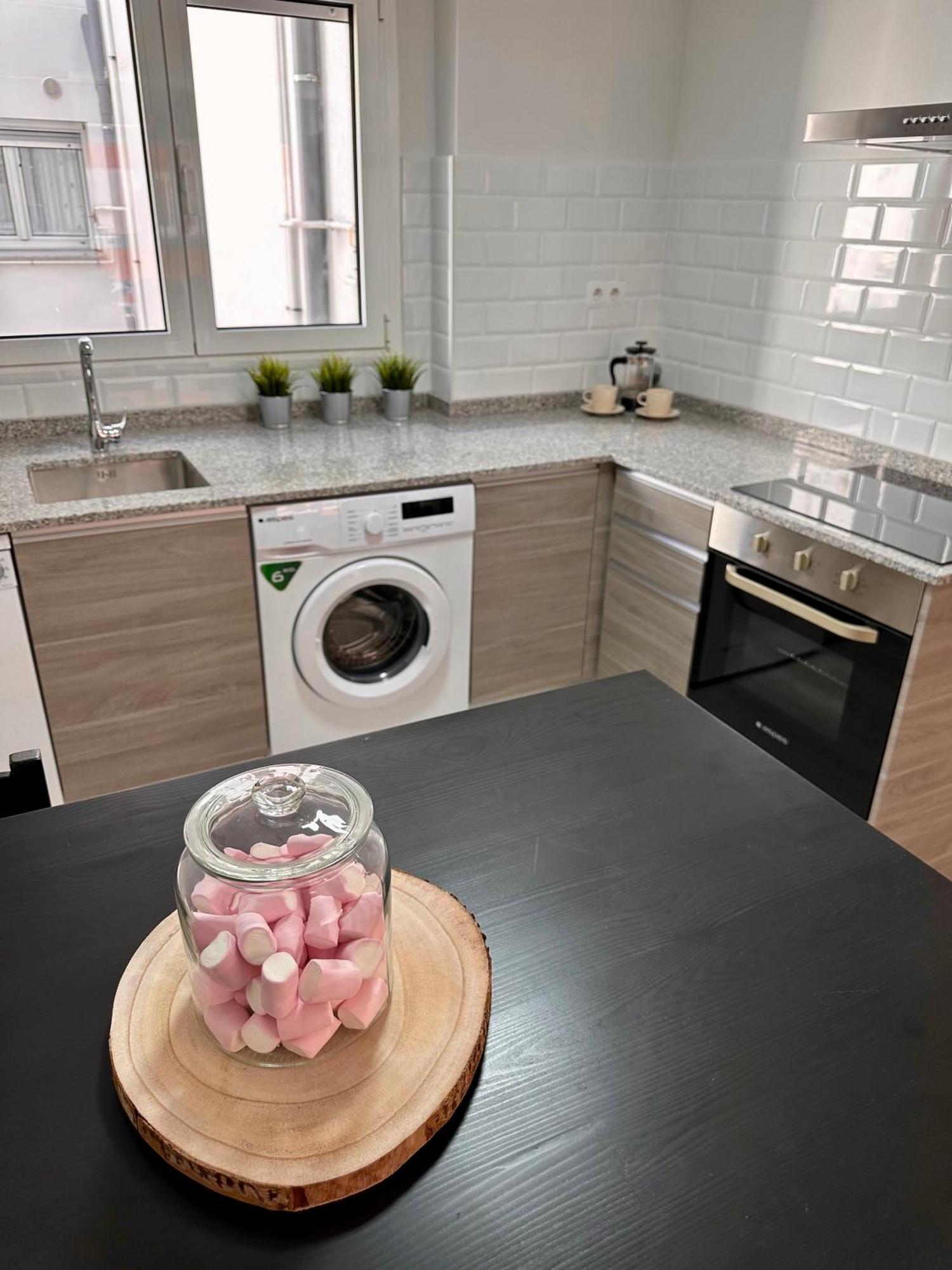 Cozy Flat 5 Mins From The Beach Gijón Exterior foto