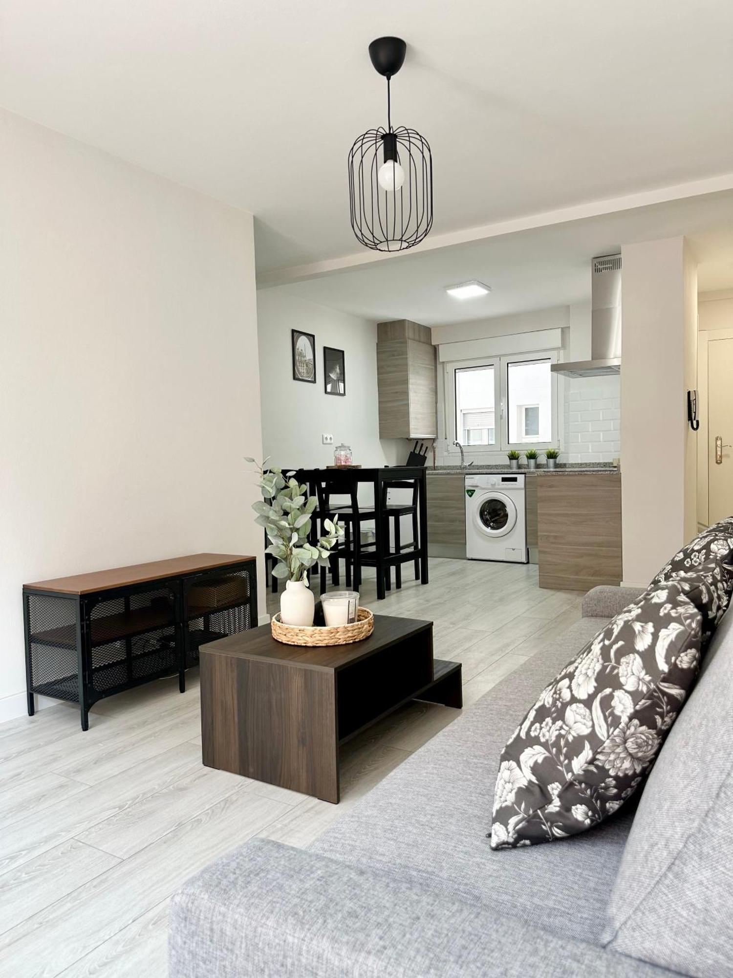 Cozy Flat 5 Mins From The Beach Gijón Exterior foto