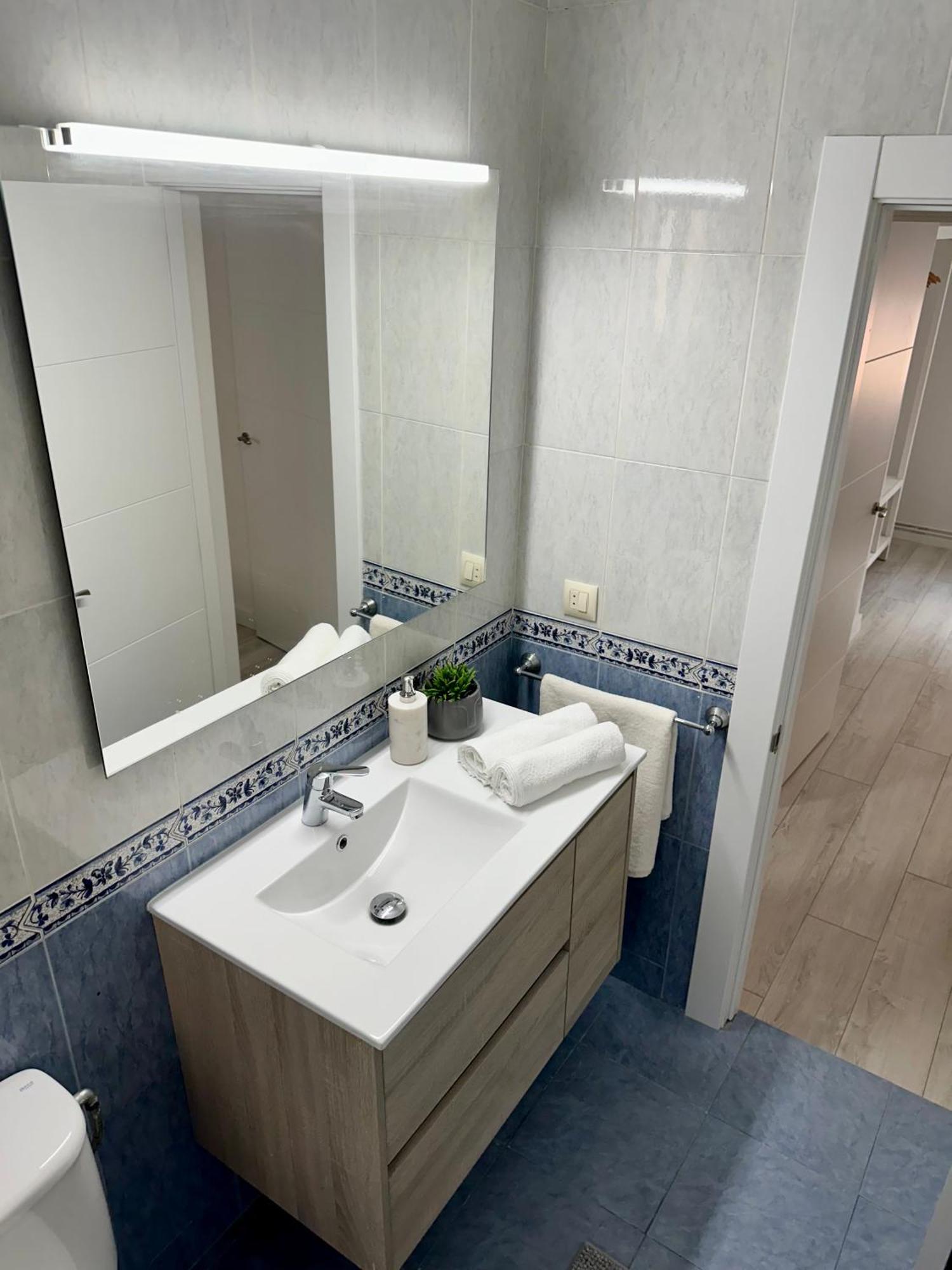Cozy Flat 5 Mins From The Beach Gijón Exterior foto