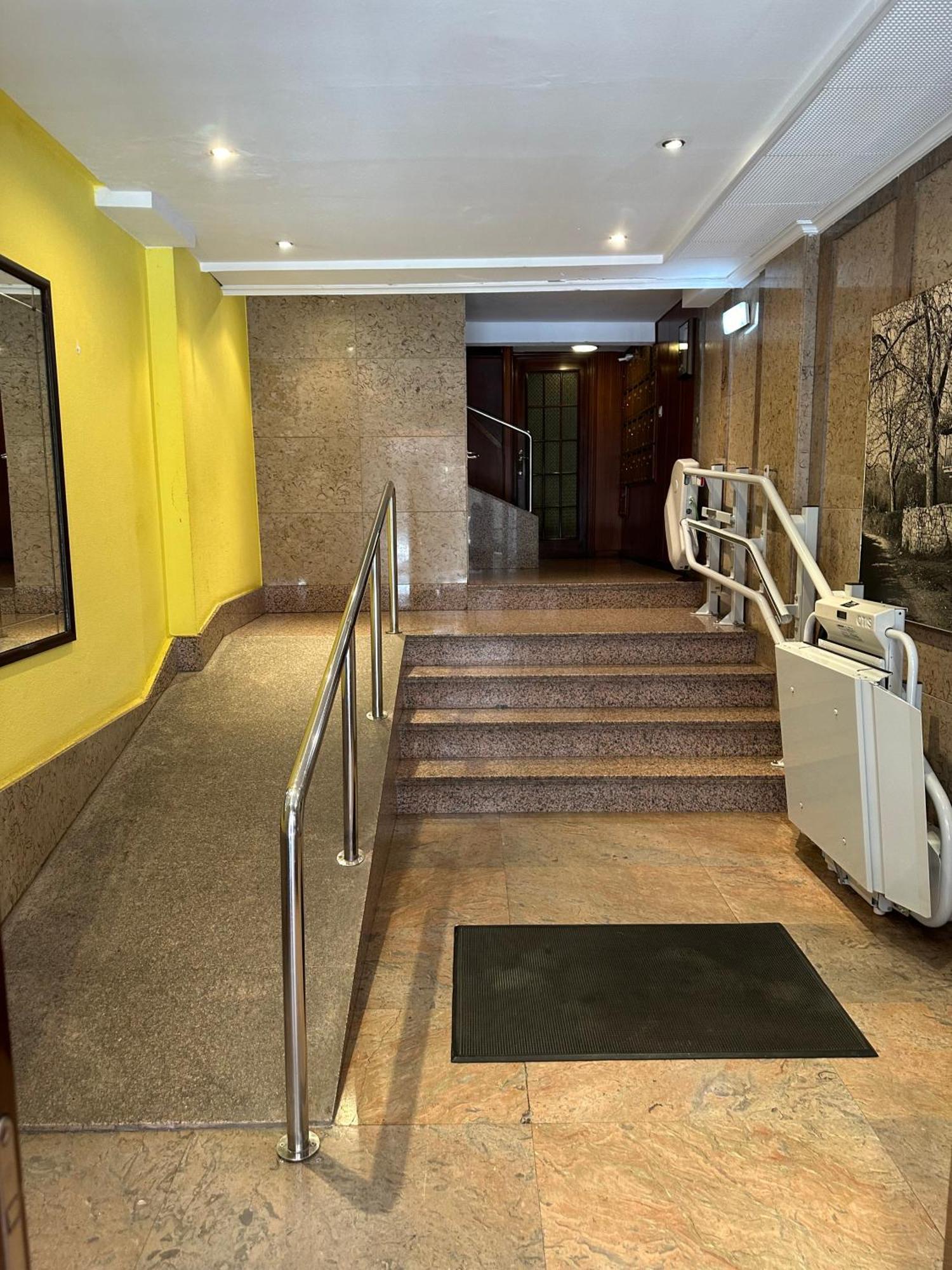 Cozy Flat 5 Mins From The Beach Gijón Exterior foto